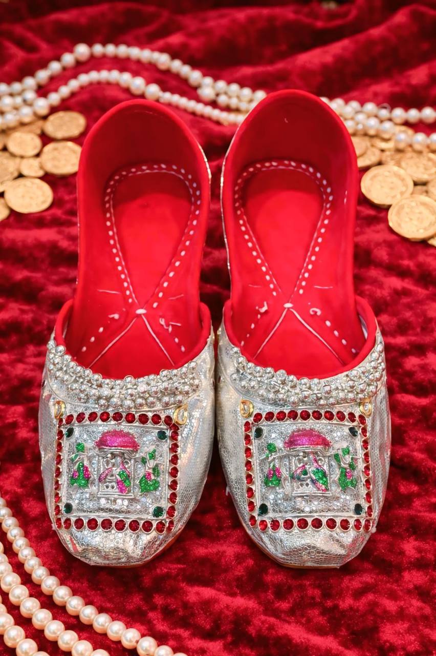 maharaja mor silver handcrafted peacock mojris maharaja mor silver handcrafted peacock mojris