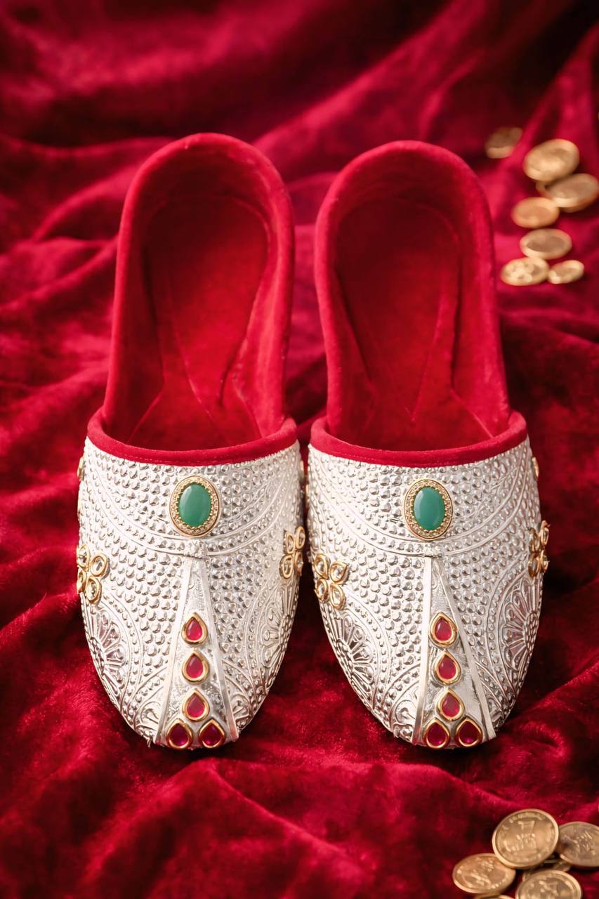 maharaja mor silver handcrafted peacock mojris maharaja mor silver handcrafted peacock mojris