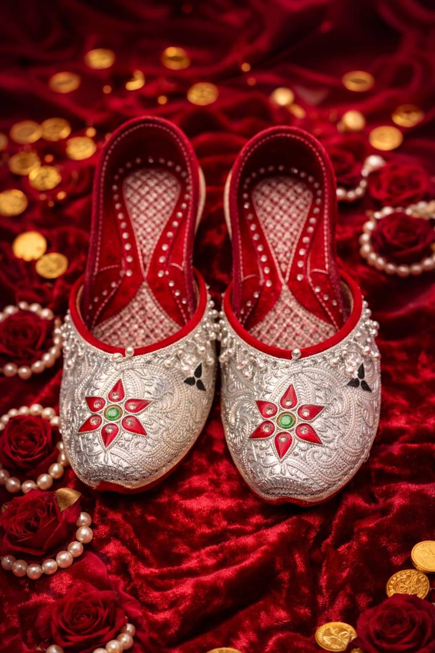 noor e chand pearl crown navratna silver wedding mojris noor e chand pearl crown navratna silver wedding mojris