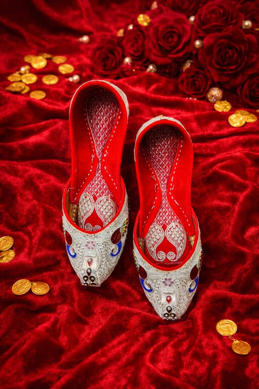Noor-Paisley Heritage Silver Handcrafted Mojris