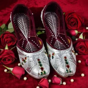 noor jashn kundan silver mojris